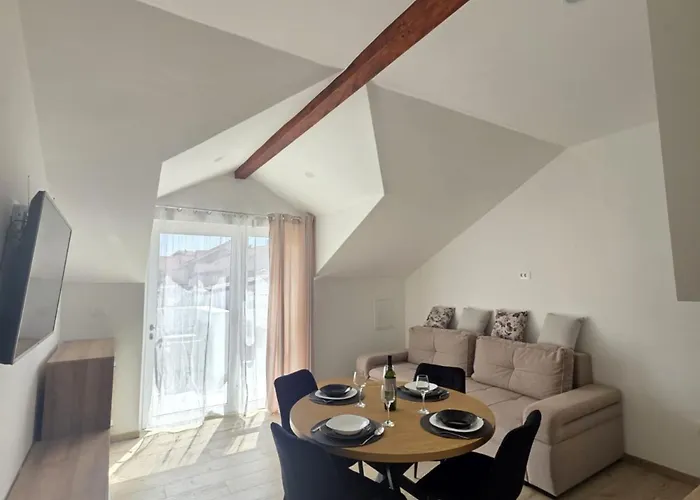 Penthouse Dijana 아파트 *