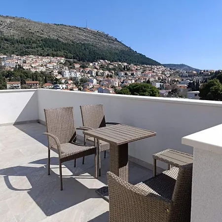 Penthouse Dijana 아파트